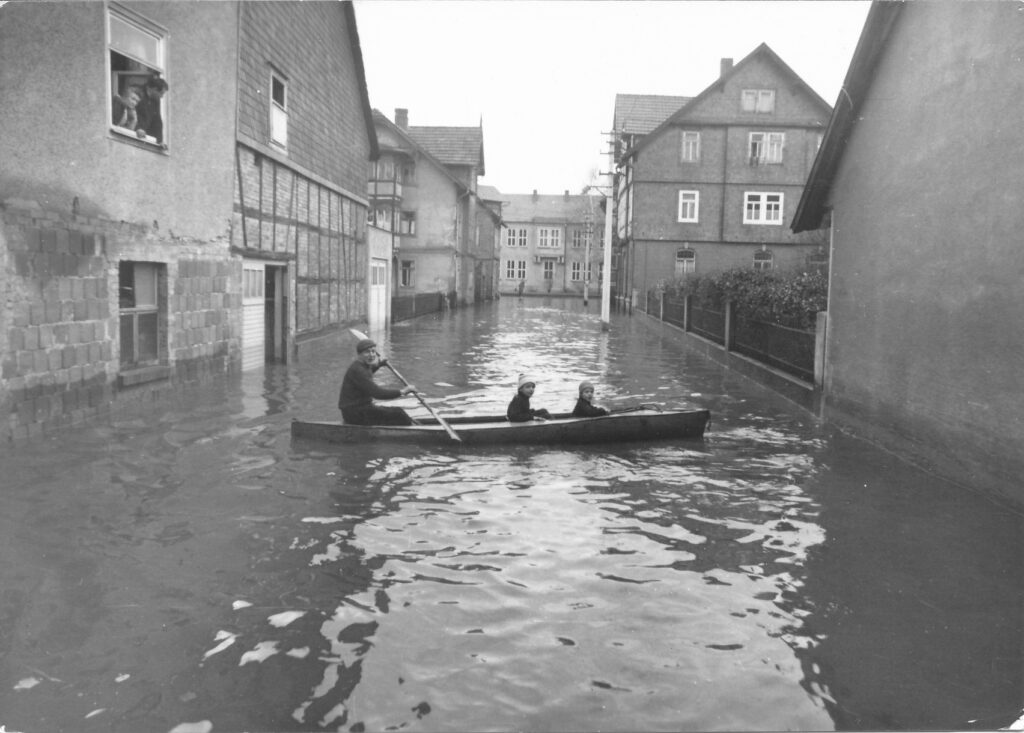 themar_feuerwehr_hochwasser_1967_0300006-2.jpg